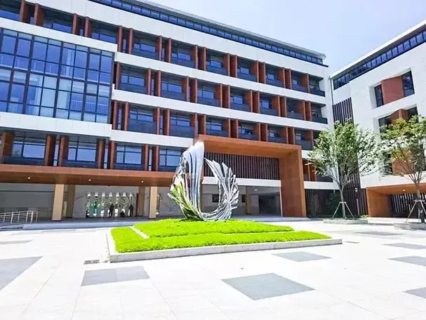 Թեթև պողպատե կոնստրուկցիաների դպրոց